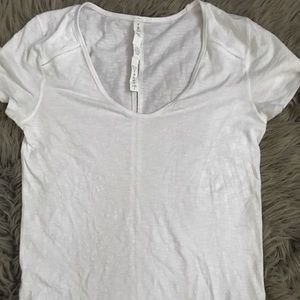 Lululemon workout shirt